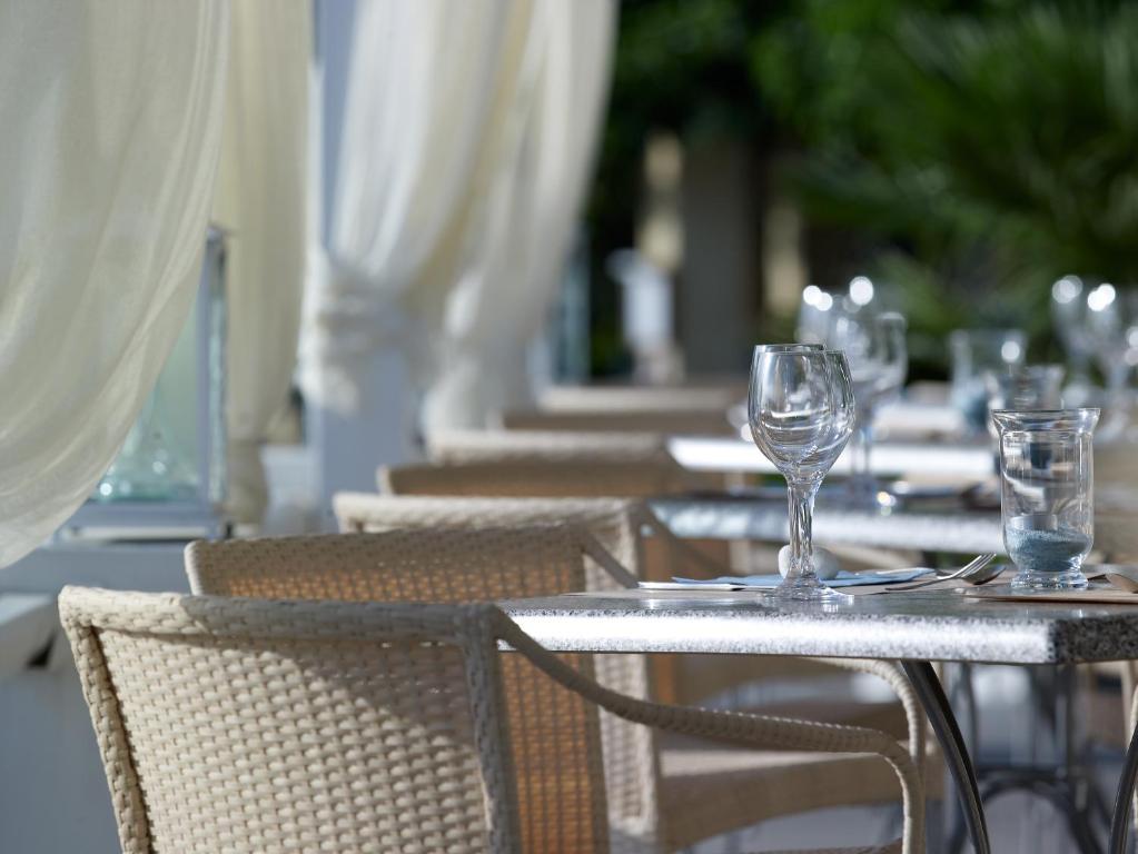 Kini Blue Harmony Hotel מראה חיצוני תמונה