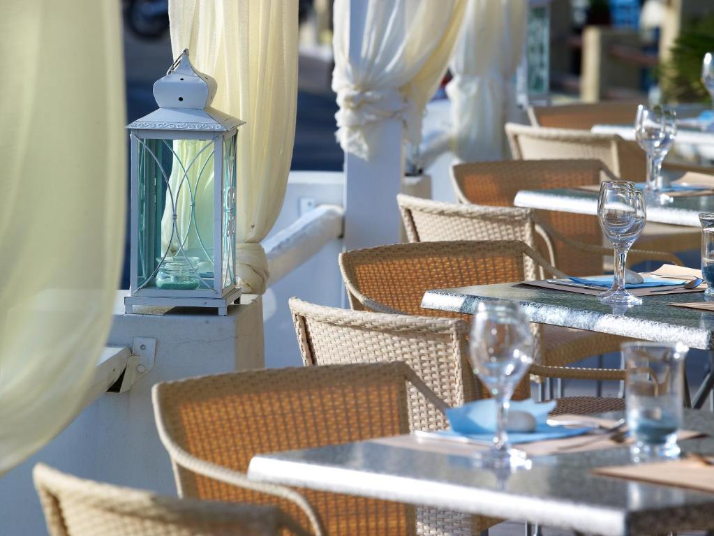 Kini Blue Harmony Hotel מראה חיצוני תמונה
