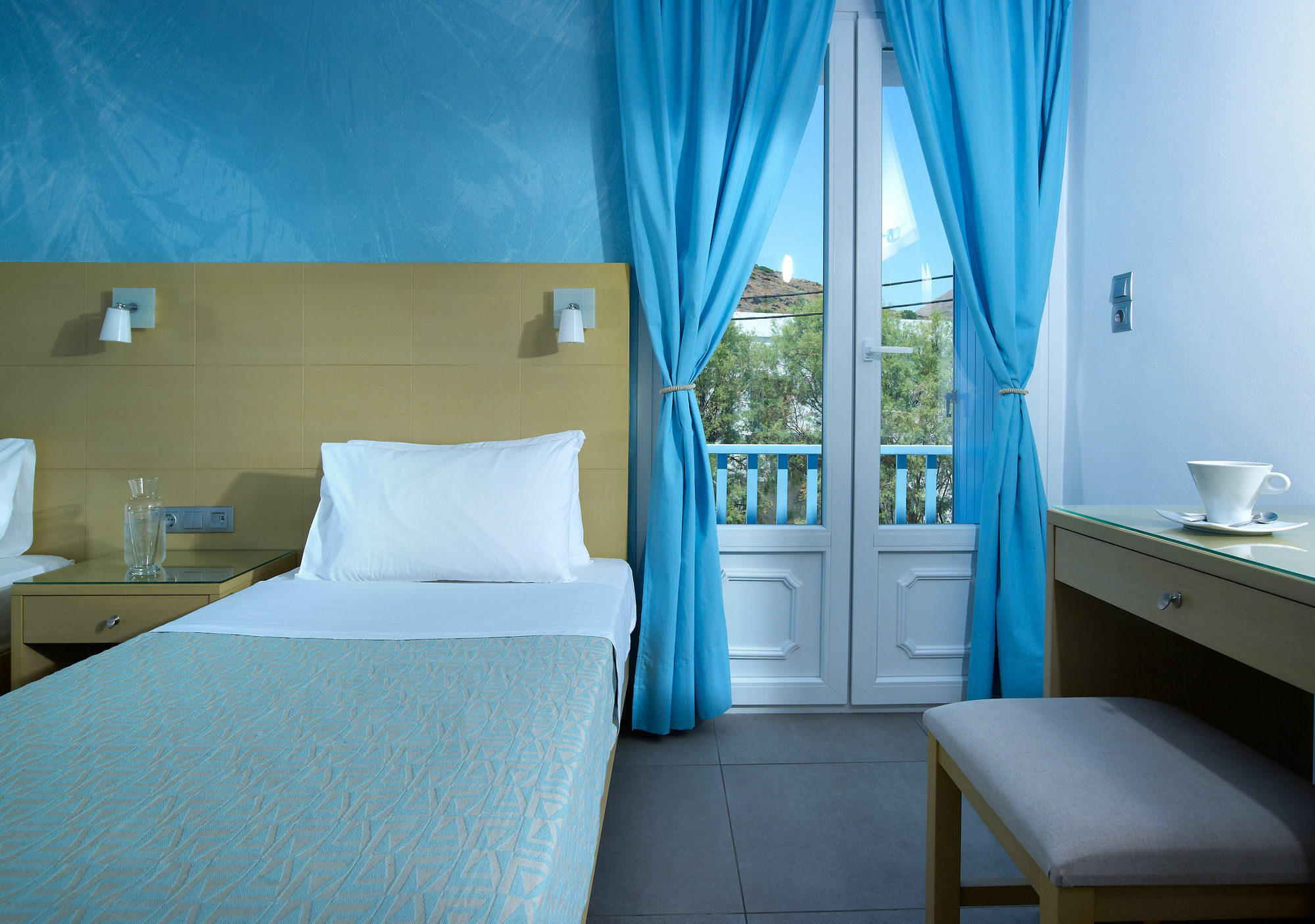 Kini Blue Harmony Hotel מראה חיצוני תמונה